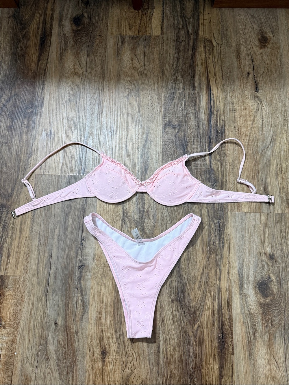 Pink Eyelet Underwire Bikini Set Size Medium